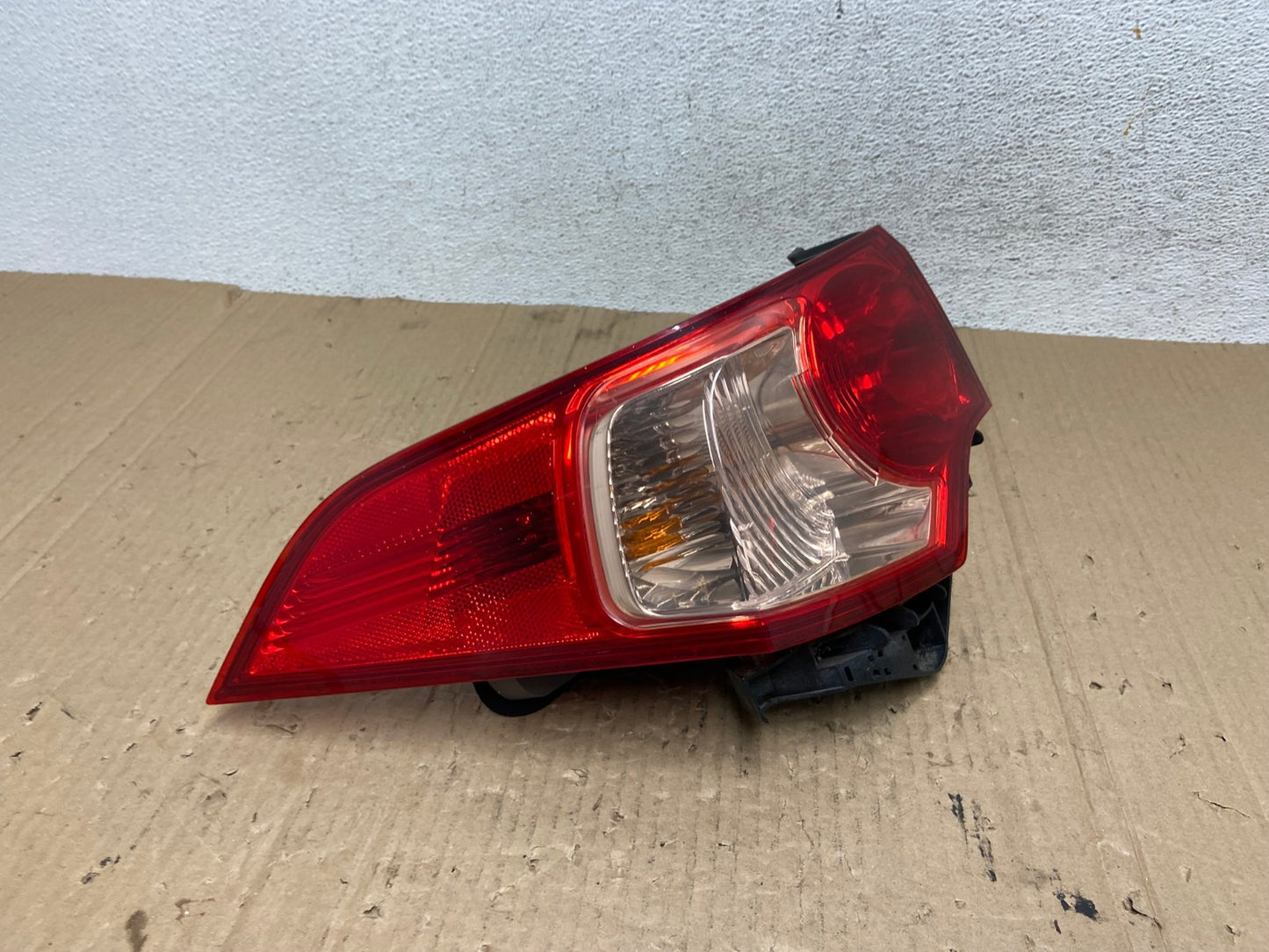 2009 to 2010 Acura Tsx Sedan Left Driver Lh Side Tail Light AE9052 LK2