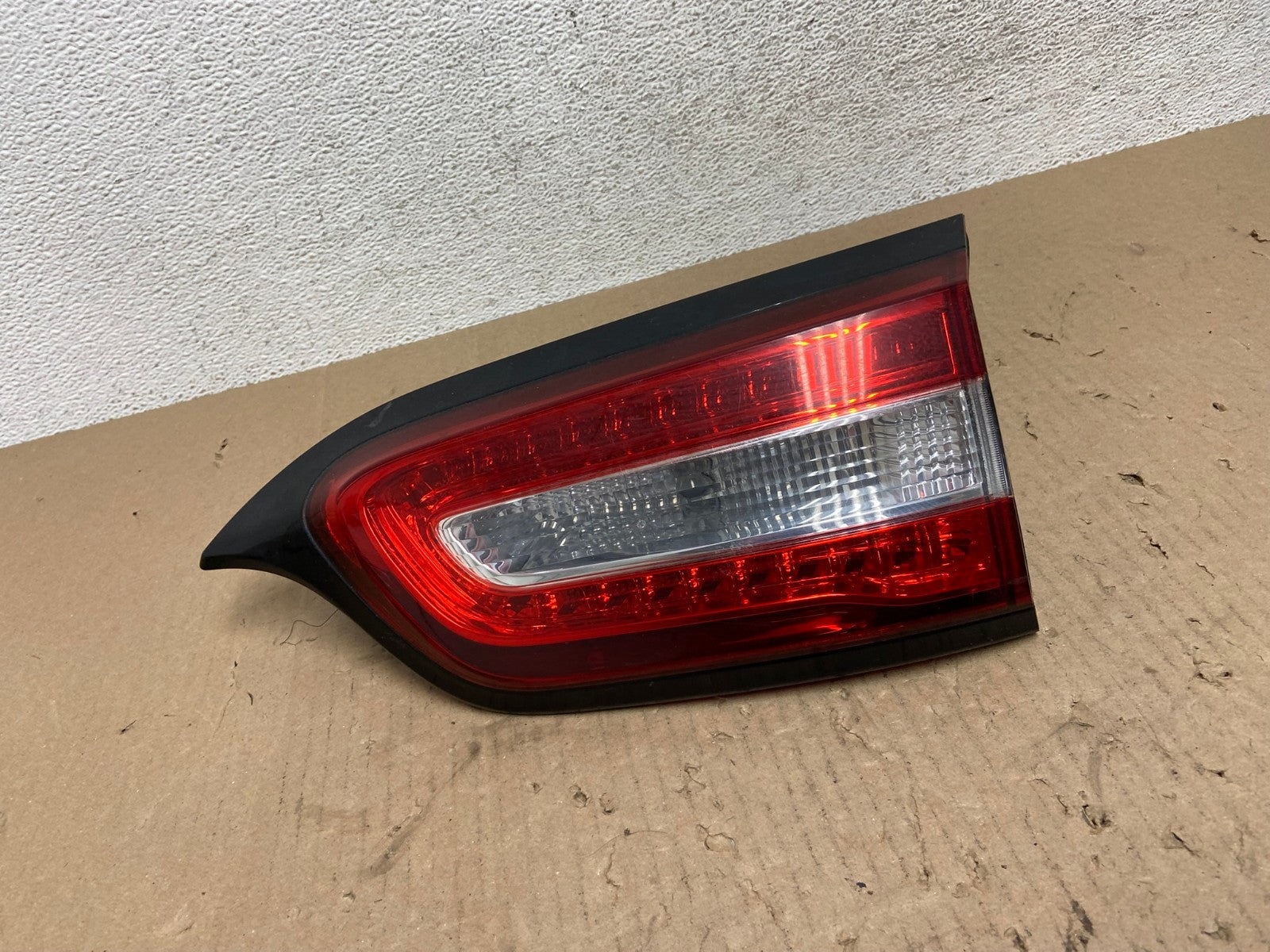 2014 to 2018 Jeep Cherokee Right Passenger Rh Inner Tail Light AE8783 LK0