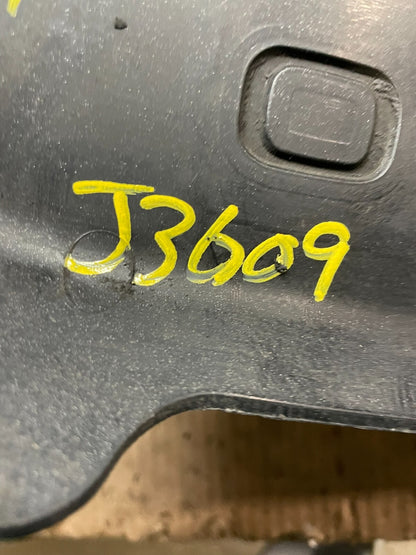 2001 to 2004 Nissan Pathfinder Engine Cover Ornament J3609 DG9