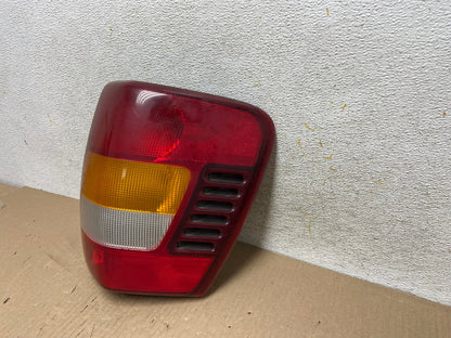 1999-2004 Jeep Grand Cherokee WJ Right Passenger Rh Tail Light AH5783 LK2