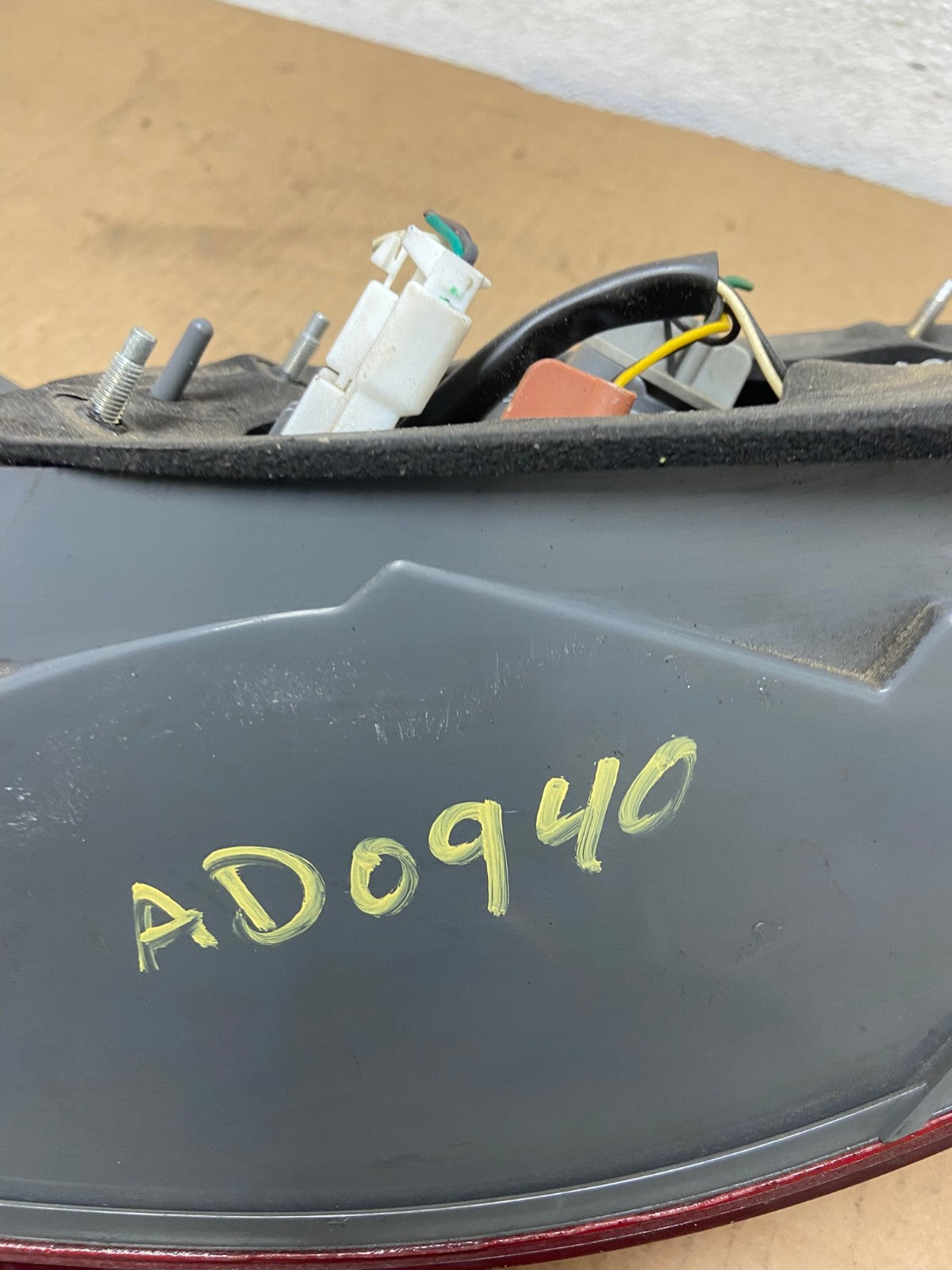 2009 to 2010 Hyundai Sonata Left Driver Lh Side Tail Light AD0940 LK6