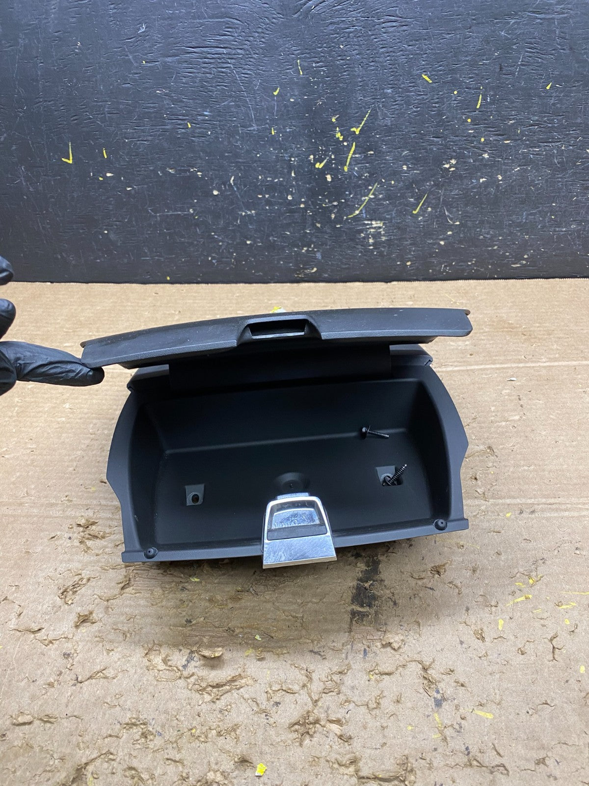 2010-2015 Chevrolet Equinox Center Dash Storage Compartment OEM x1557 DG1