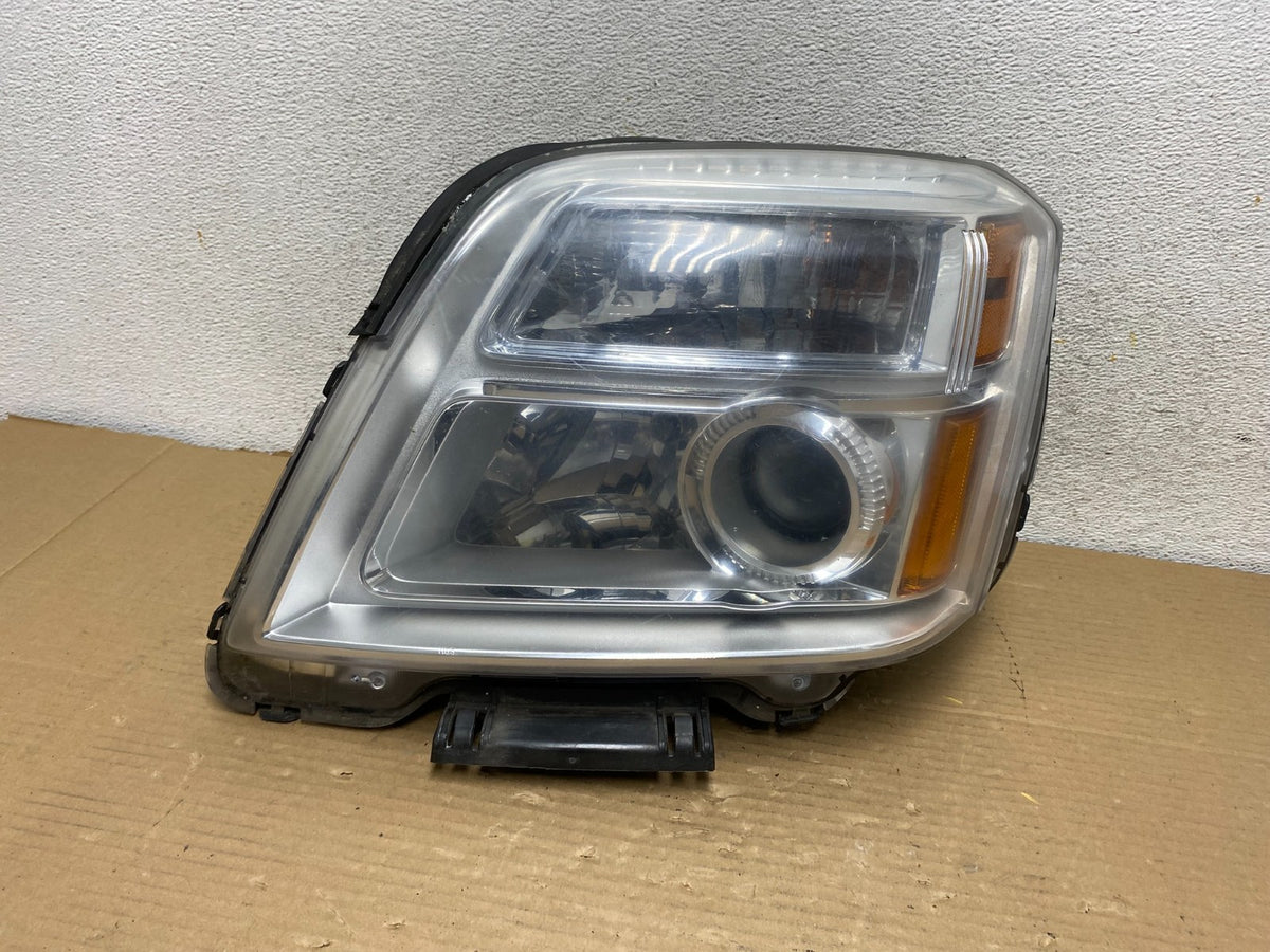 2010 to 2015 GMC Terrain Halogen Left Driver Lh Side Headlight AH0558 DW0