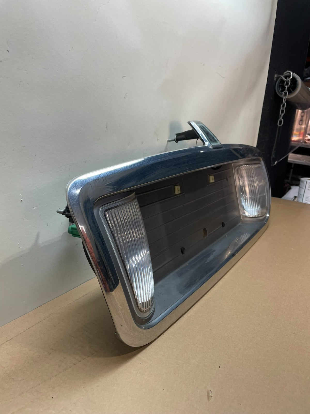 2003 to 2011 Lincoln Town Car Rear License Plate Trim Panel AI3861 DG2