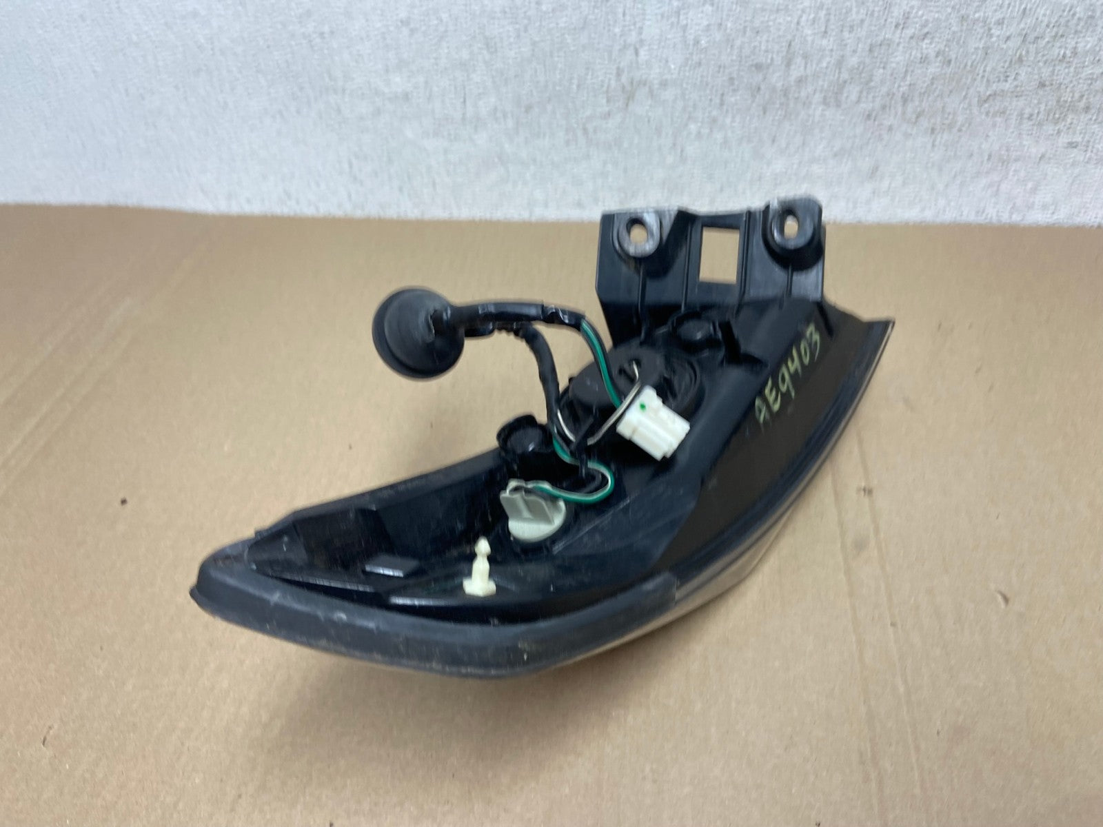 2006 2007 2008 Infiniti FX35 Right Passenger Smoked lens Tail Light AE94035