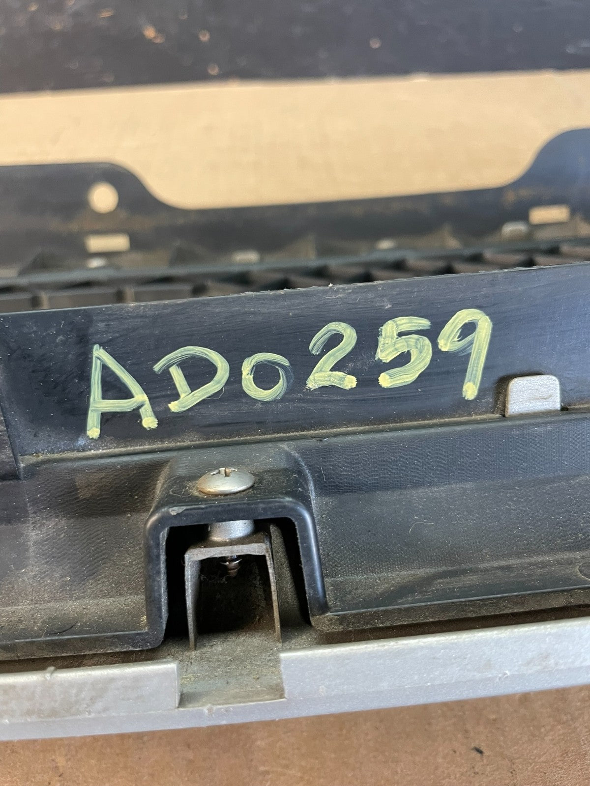 2003 2004 2005 2006 Honda Element Front Upper Grill Grille AD0259 DG5