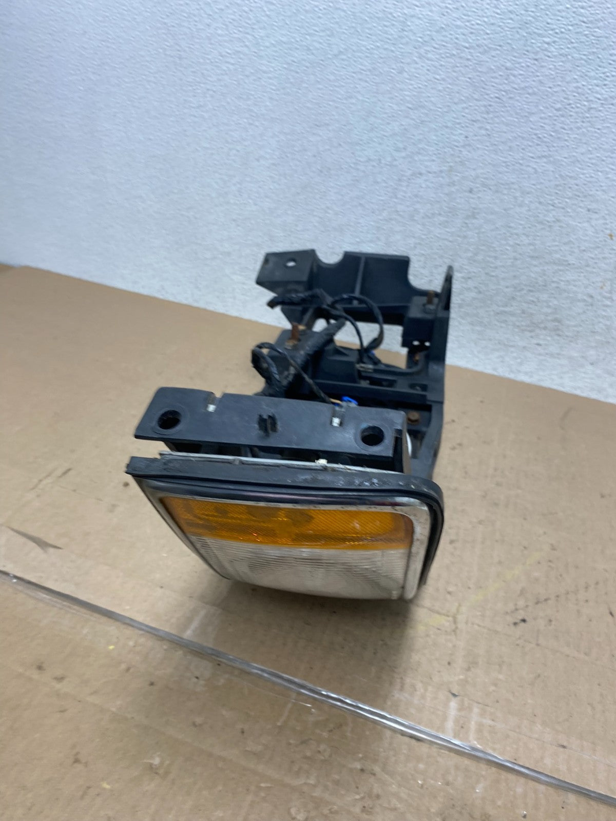 1994 1995 1996 Cadillac Deville Right Passenger Halogen Headlight AE6894 DW5