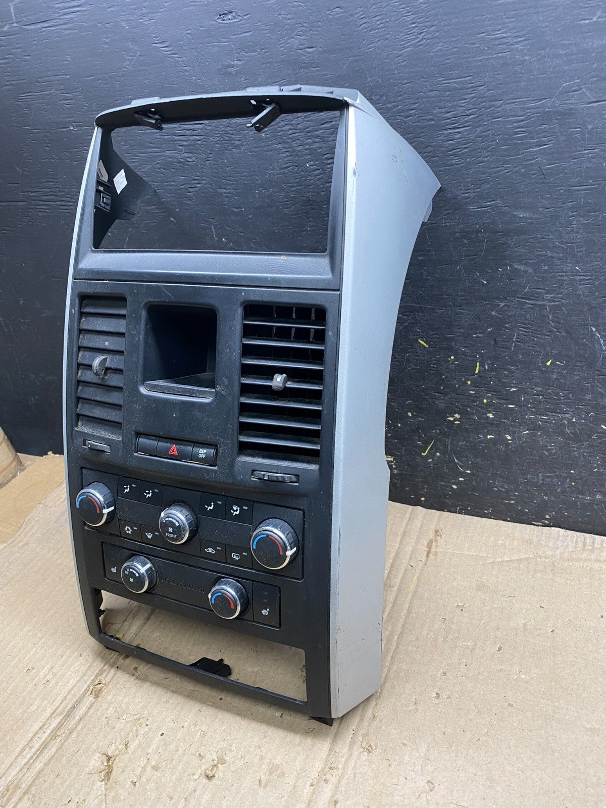 2008-2010 Dodge Grand Caravan  A/C Climate Control Unit Bezel Trim Oem X5995  DG2