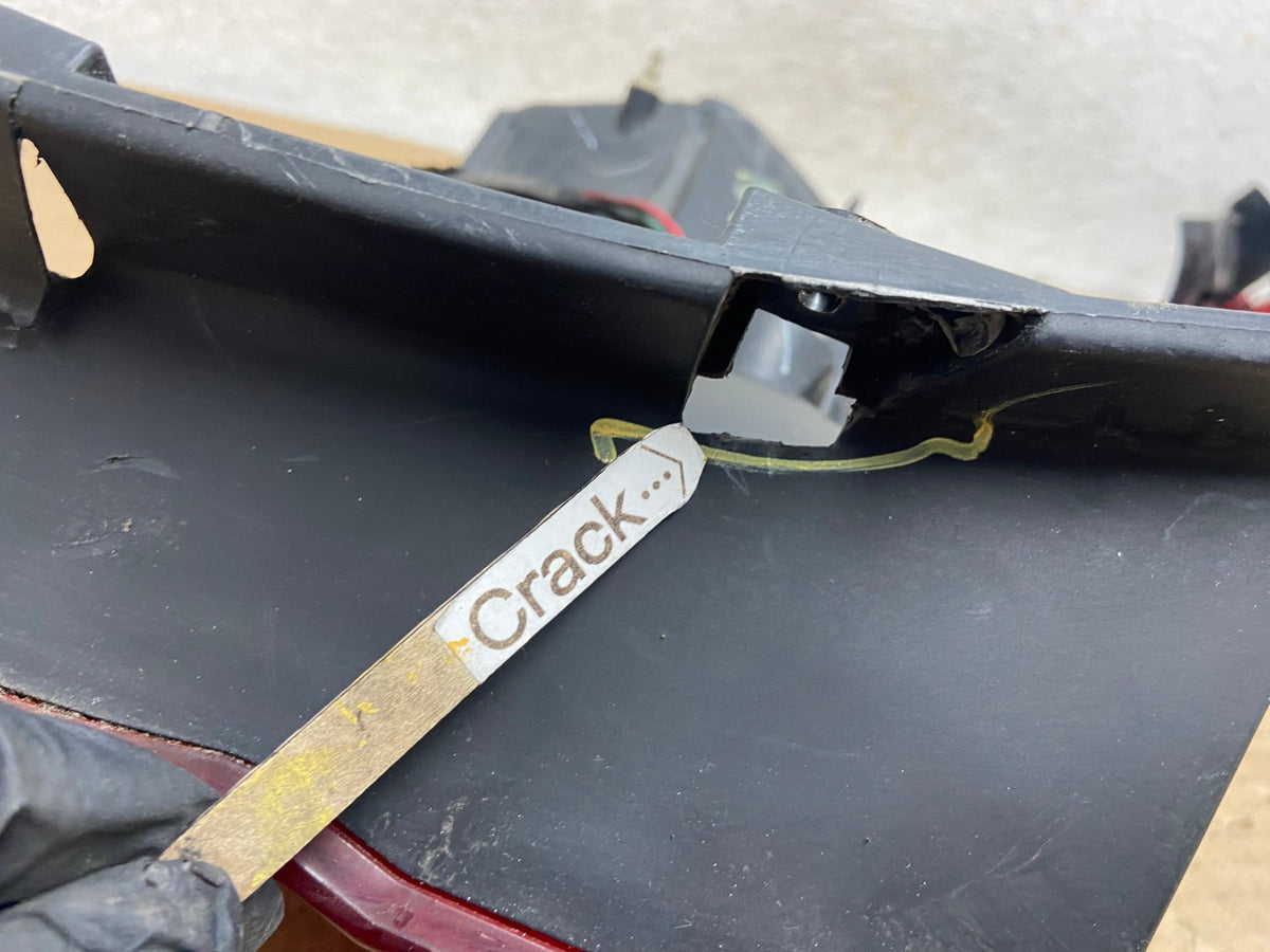 1999 2000 2001 Honda Odyssey Right Passenger Side Tail Light AH4336 LK3