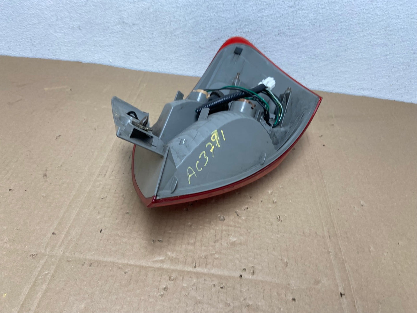 2008 to 2015 Nissan Rogue Left Driver Lh Side Tail Light OEM AC3791 LK6