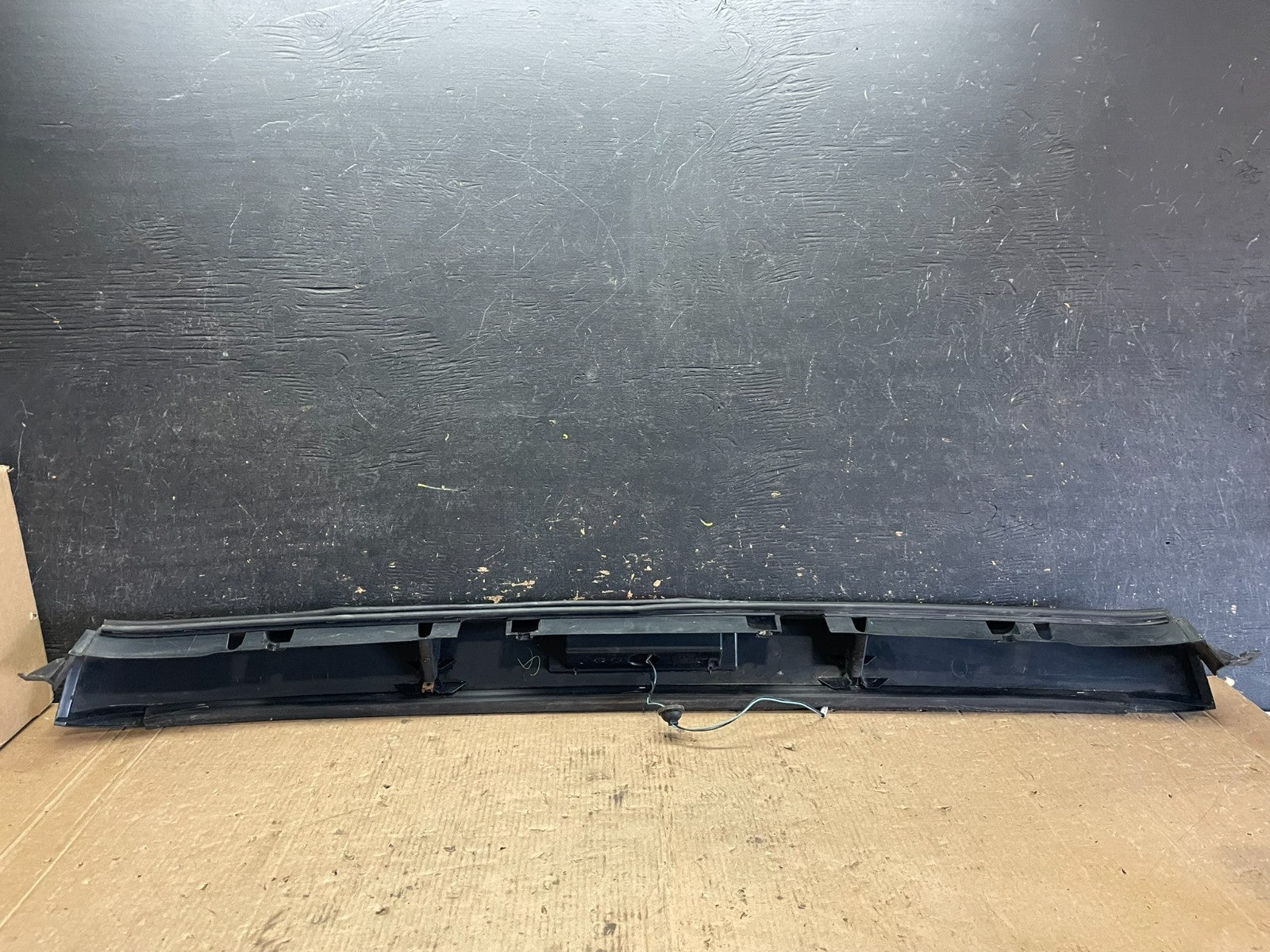 2003 to 2020 Chevrolet Express 3rd Third Brake Light Trim Spoiler Z8161 DG4