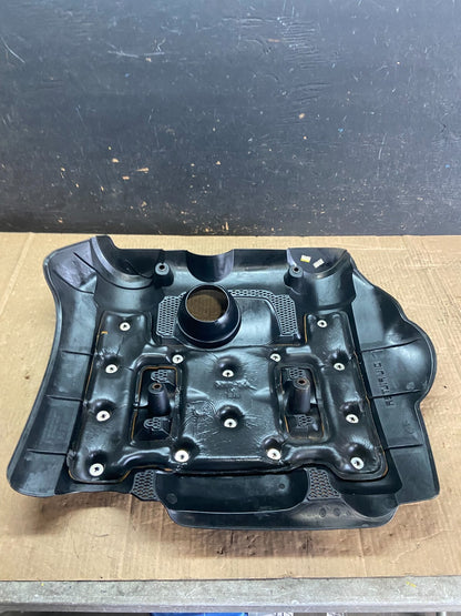 2006 to 2008 Kia Sedona V6 3.8L Engine Motor Cover O3286 PS5