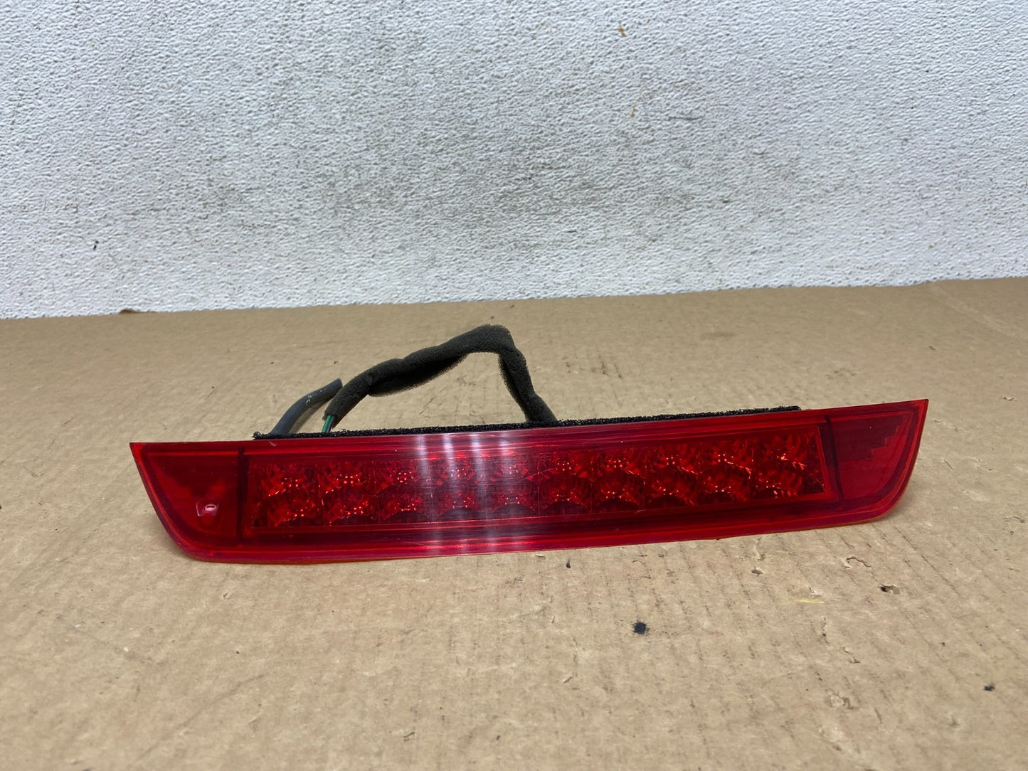 2011 to 2015 Hyundai Tucson 3RD LED Stop Third Brake Light AF9594 DG0