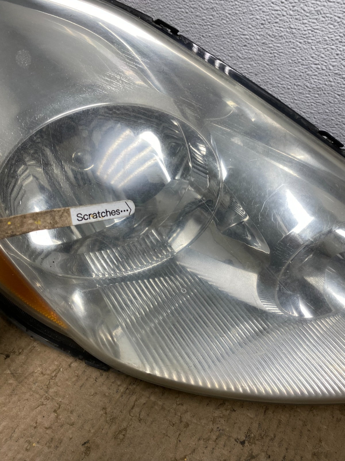 2006 to 2010 Toyota Sienna Right Passenger Rh Side Headlight Halogen AC1589 DW3