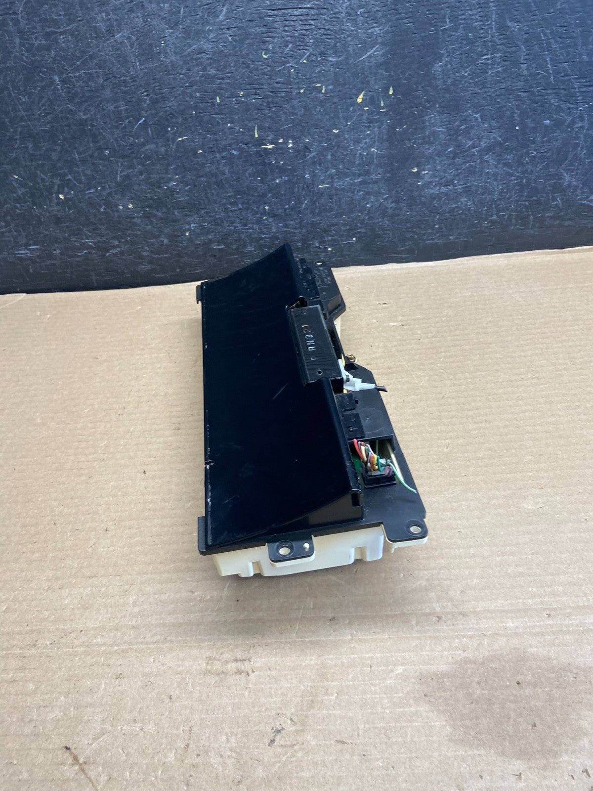 1999 to 2000 Ford Crown Victoria Speedometer Cluster Gauge AH14001