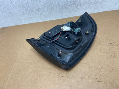 2000 2001 2002 2003 Nissan Sentra Right Passenger Side Tail Light AE3020 LK9