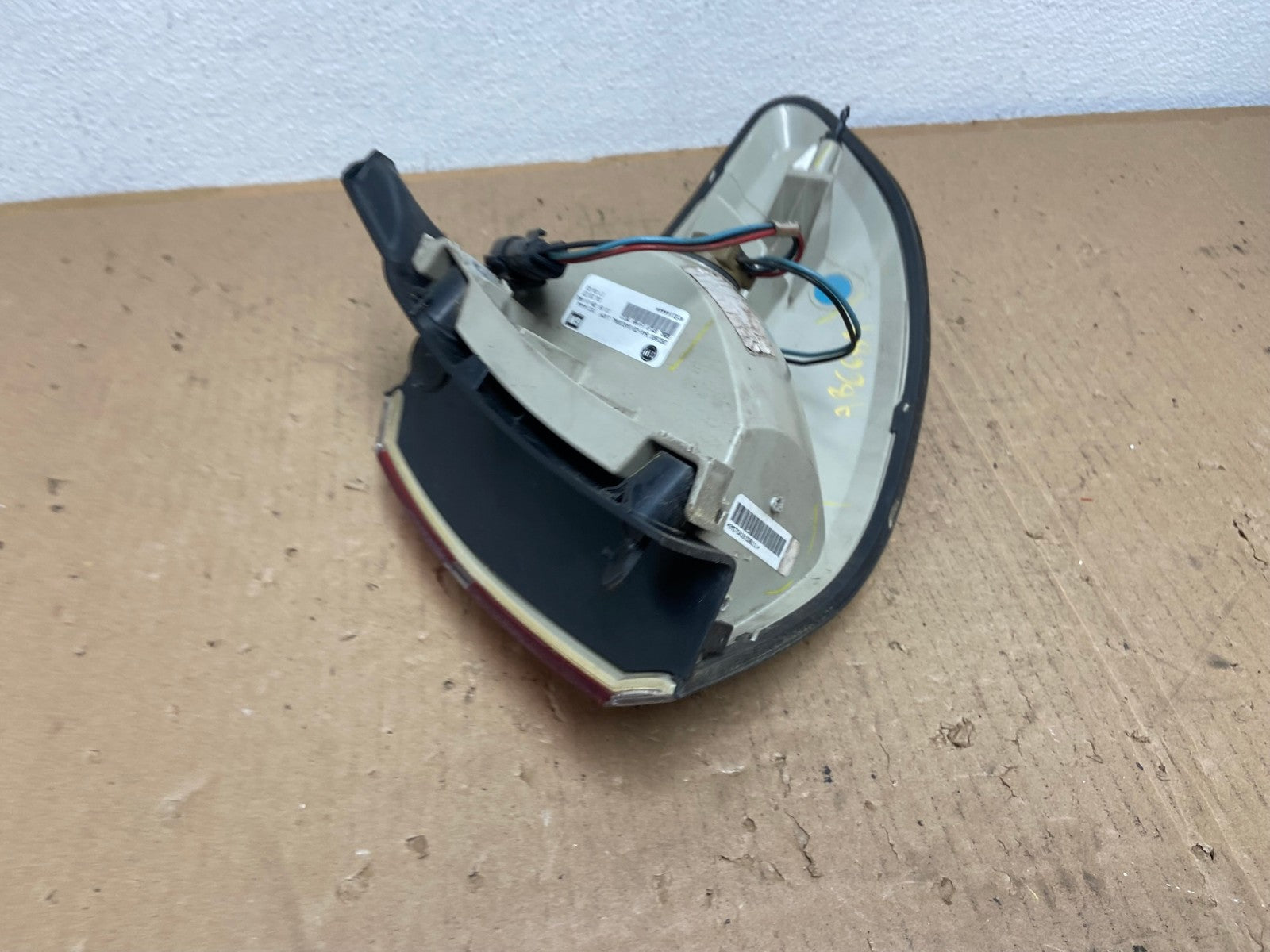 2007 to 2010 Saturn Outlook Left Driver LH Tail Light OEM AB6689 LK6