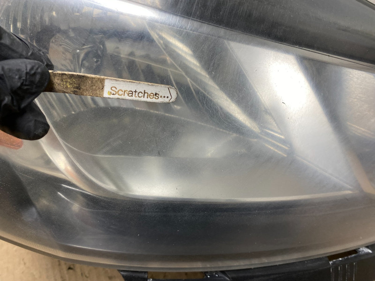 2013-2017 Chevrolet Traverse Right Passenger Side Halogen Headlight AH6605 DW3