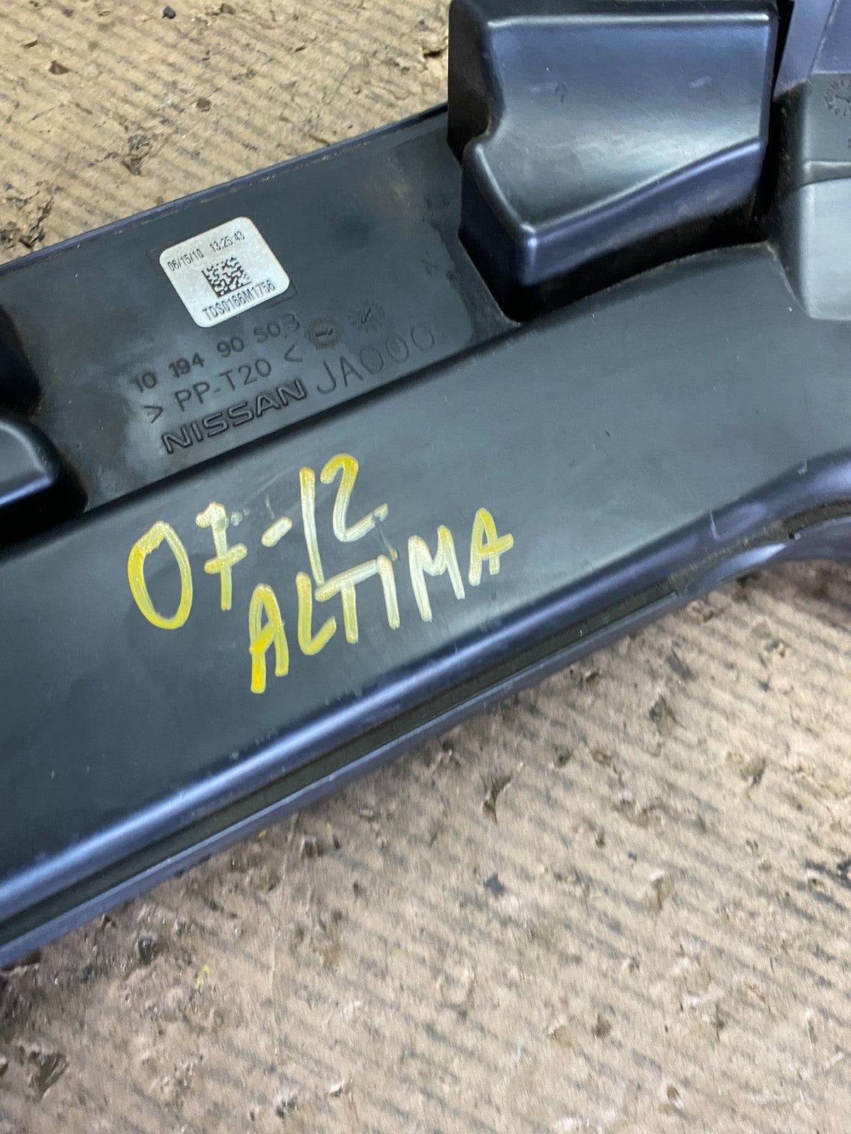 2007 to 2012 Nissan Altima Upper Air Intake Duct  16554JA100 s3599 DG8