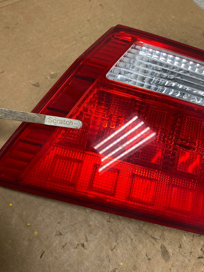 2005 2006 2007 Honda Odyssey Inner Right Passenger RH Tail Light V5936 DW4