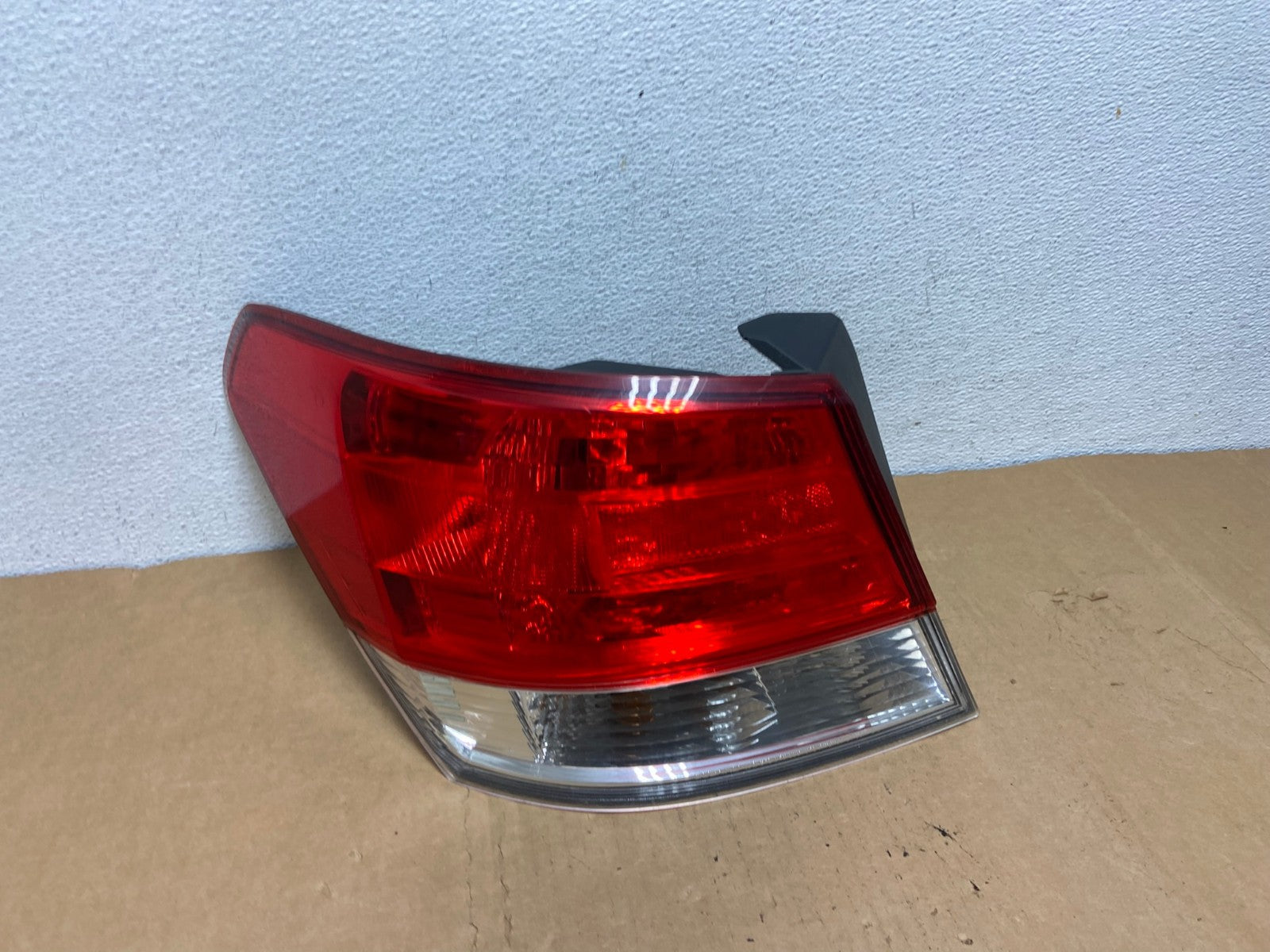 2010 to 2014 Subaru Legacy Left Driver LH Side Tail Light AC8430 LK0