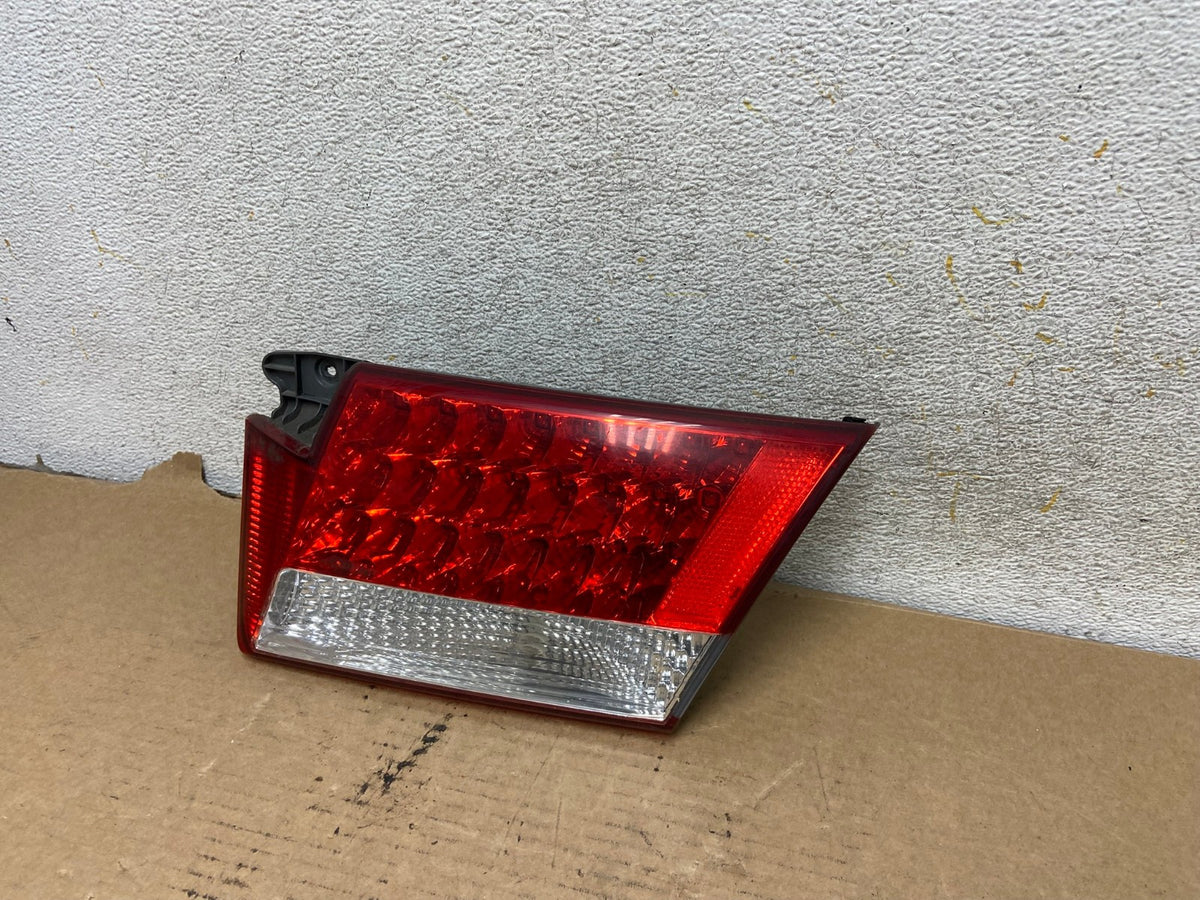 2006 2007 2008 2009 Hyundai Azera Right Passenger Inner Tail Light AH7897 LK2