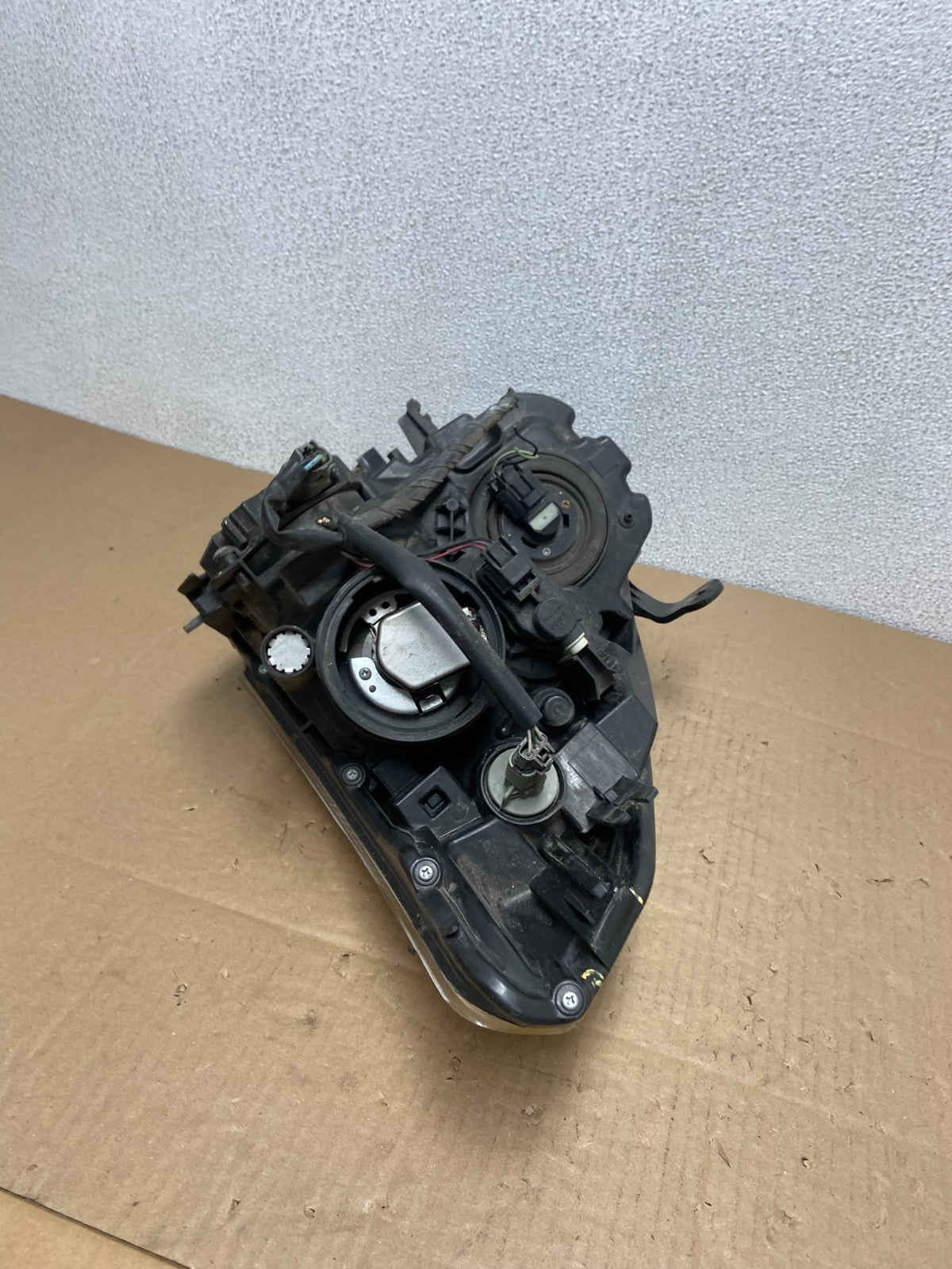 2009-2013 Nissan Rogue Right Passenger Xenon HID Headlight OEM AB6254 DW10