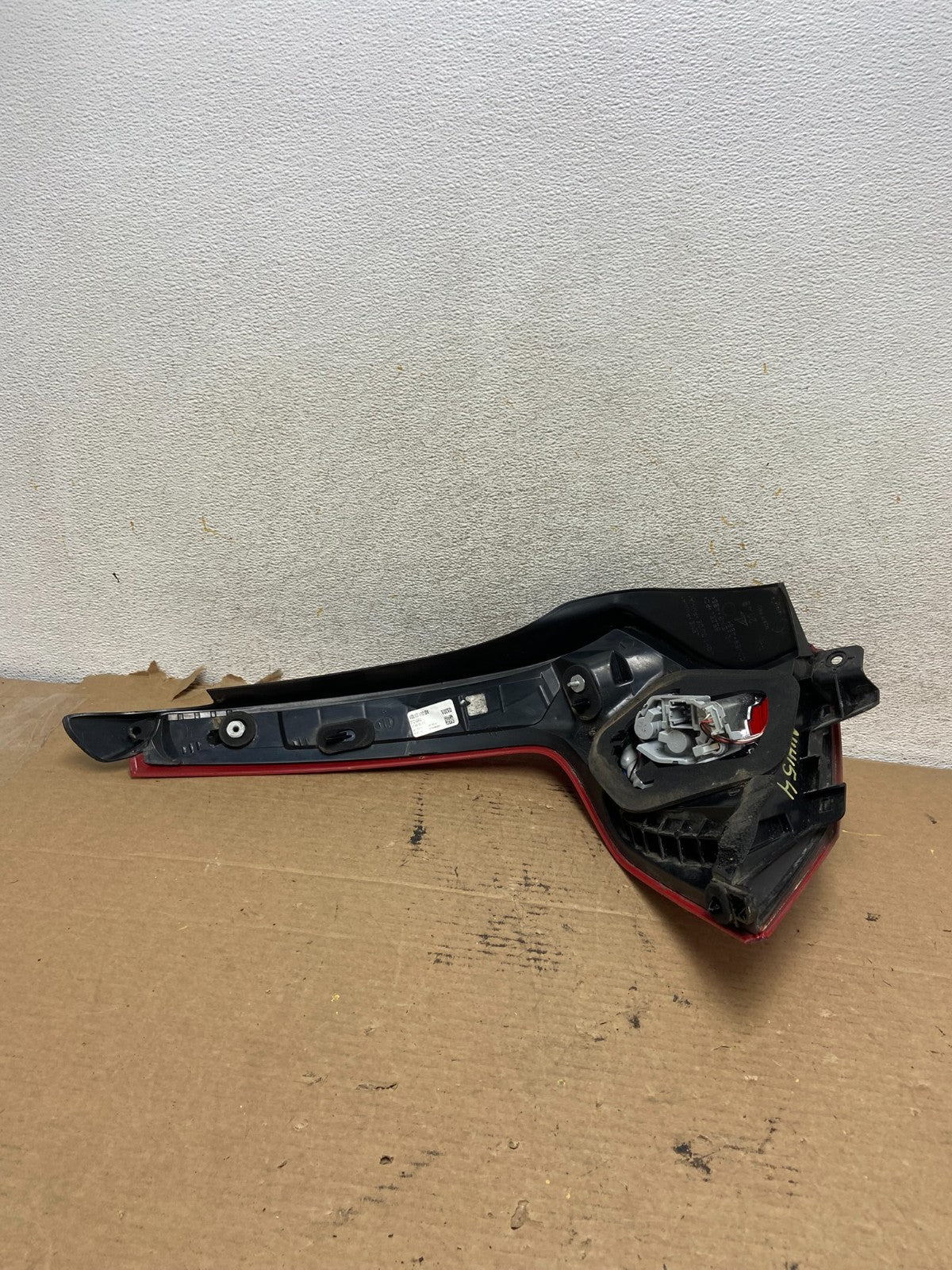 2015 to 2018 Volvo V60 Right Passenger RH Tail Light AH4154 DG6
