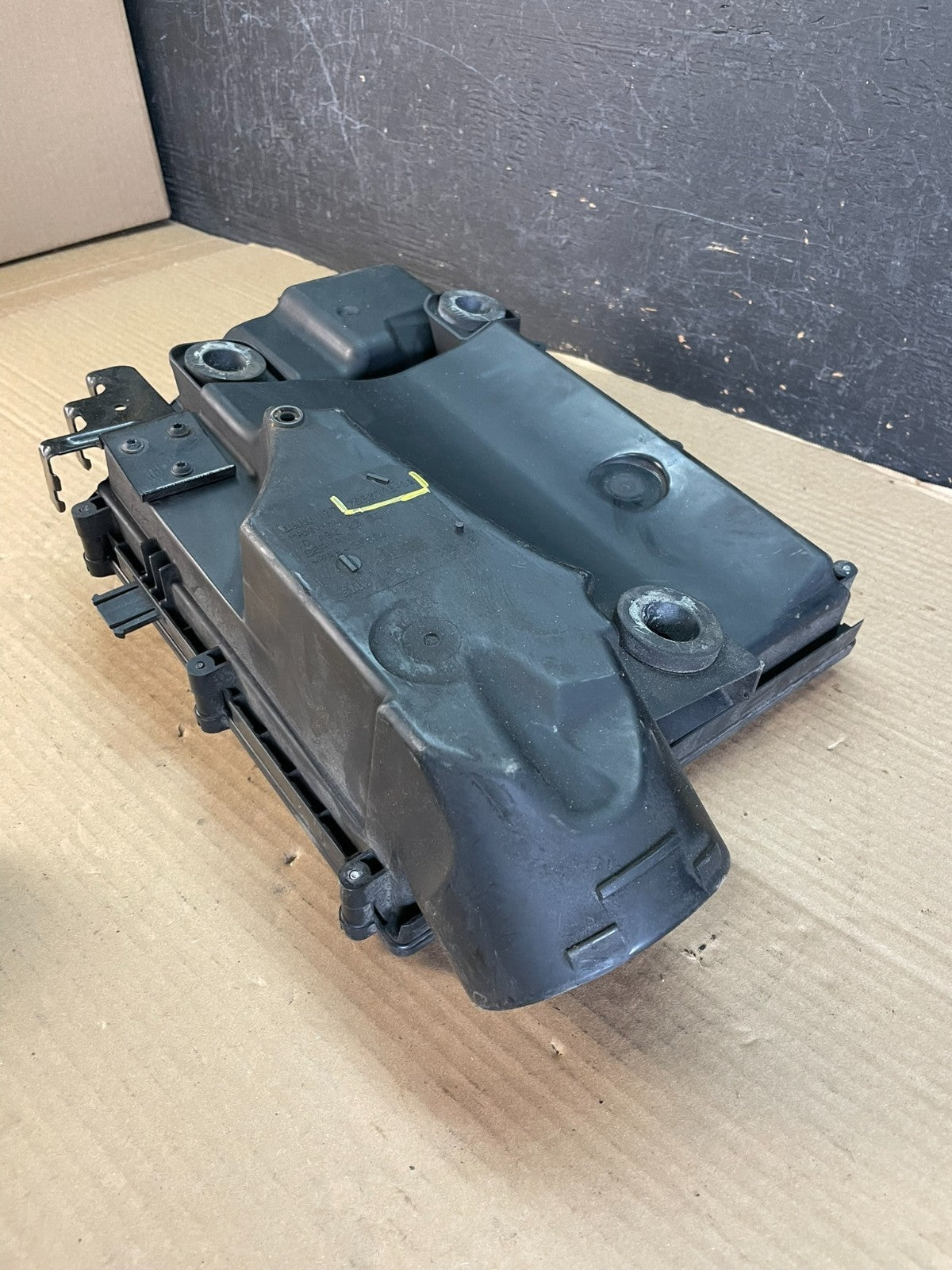 2011 to 2018 BMW X5 Air Intake Cleaner Filter Housing Box AF3427 DG4