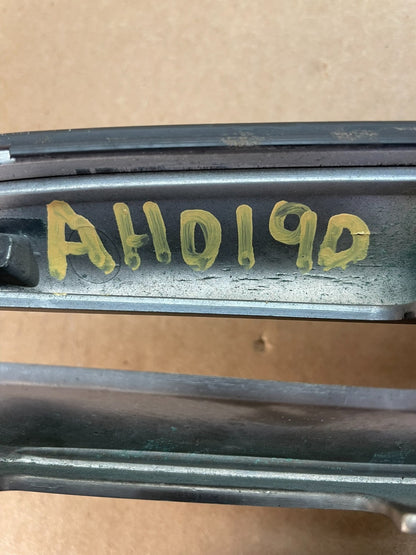 2000-2005 Cadillac Deville Front Upper Grille Grill AH0190 DG5