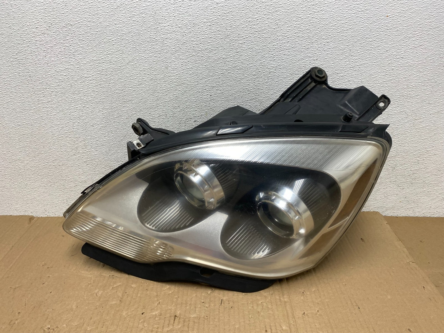 2007 to 2012 Gmc Acadia Halogen Headlight Left Driver LH Side AE9012 DW0