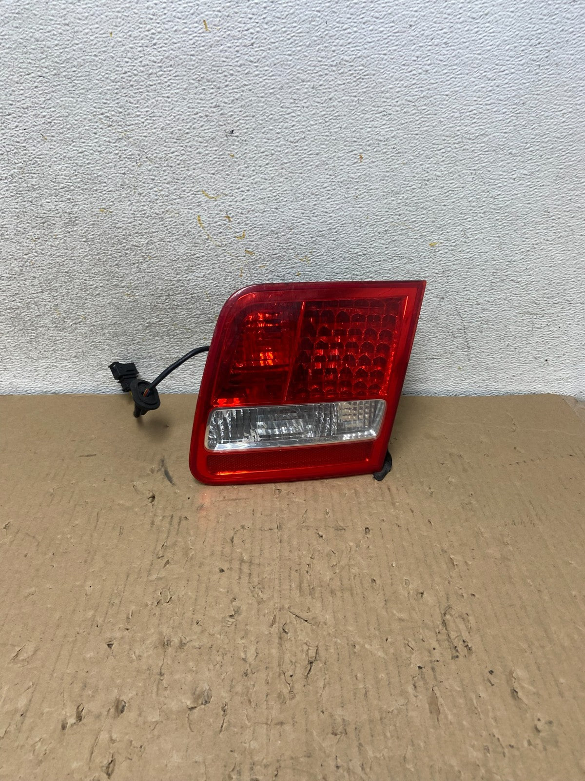2004 to 2007 Audi A8 Sedan Right Passenger RH LED Tail Light ah2821 DG0