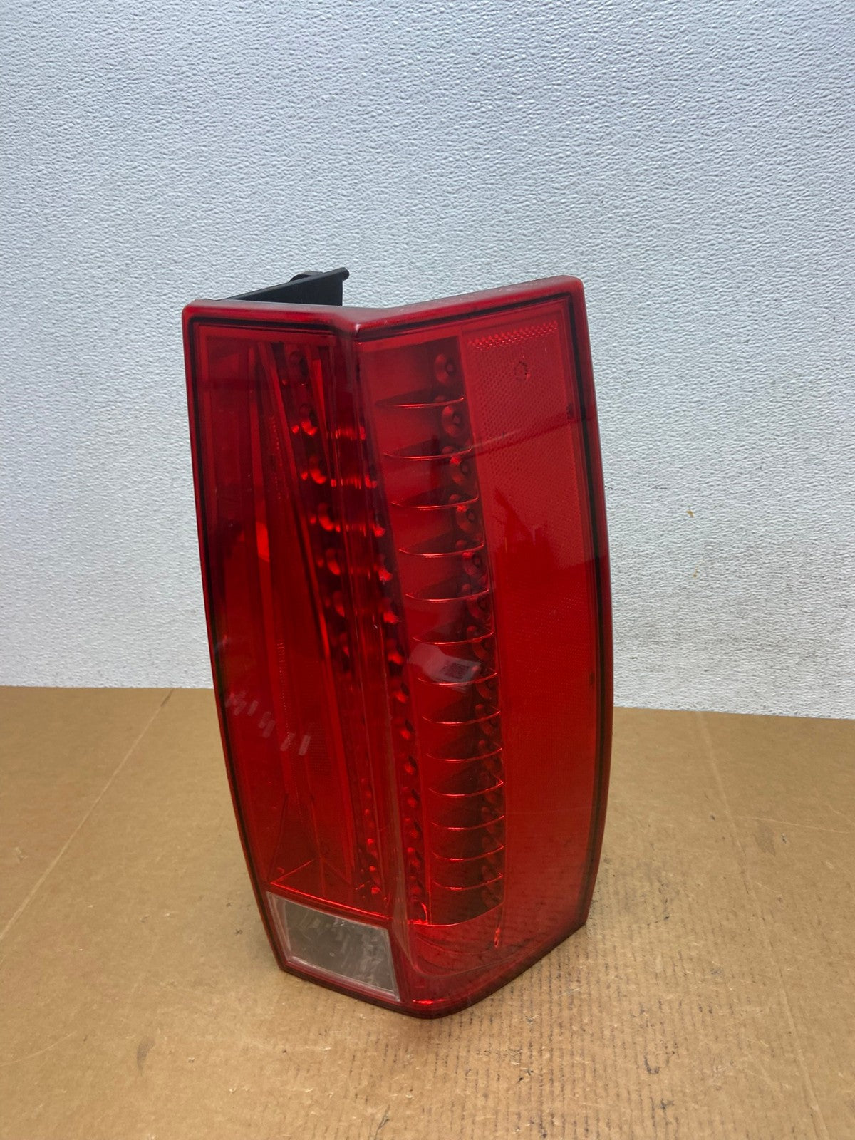 2007 to 2014 Cadillac Escalade Right Passenger RH Side Tail Light AD9319 LK0