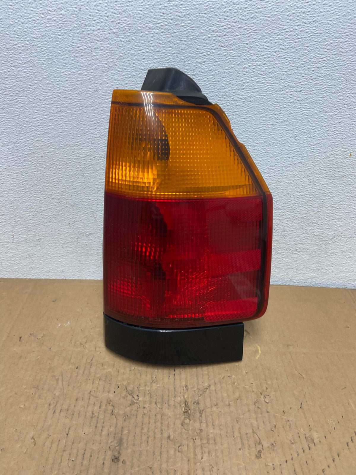 2002-2009 GMC Envoy Right Passenger RH Side Tail Light AD1050 LK0