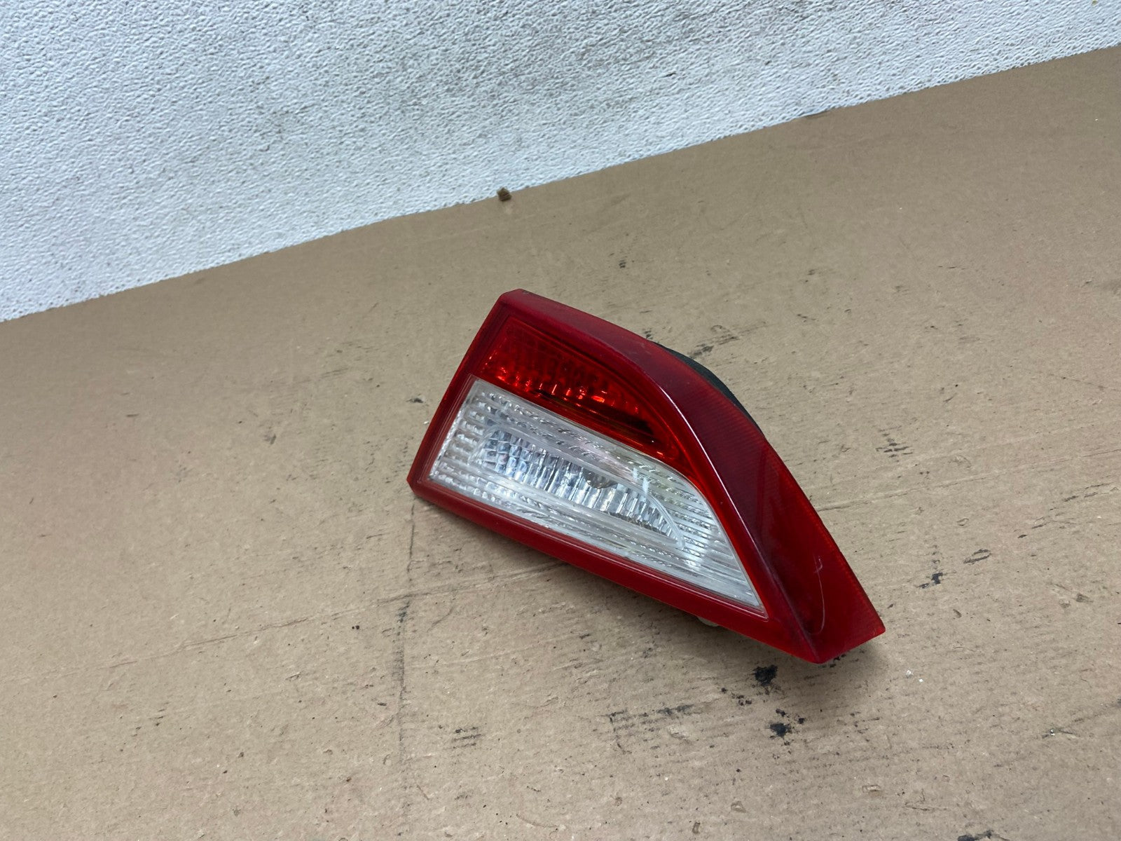 2011 to 2014 Hyundai Sonata Right Passenger Rh Inner Tail Light AF4623 LK1