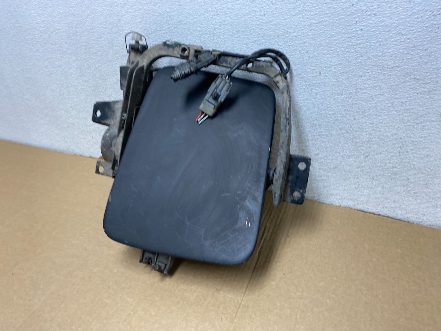 1984 to 1989 Chevrolet Corvette Right Passenger RH Side Headlight AG1457 DW9