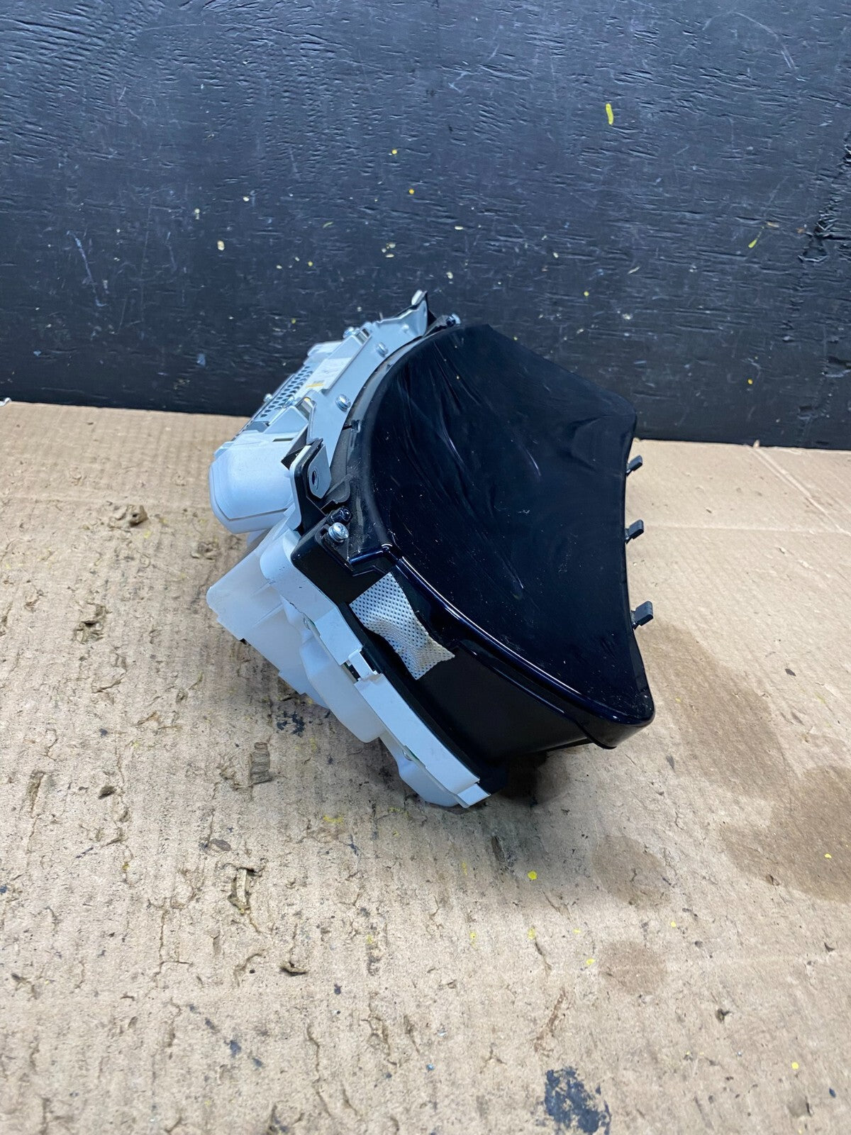 2010 2011 2012 Lexus LS650 Speedometer Cluster Gauge N0398 DG1