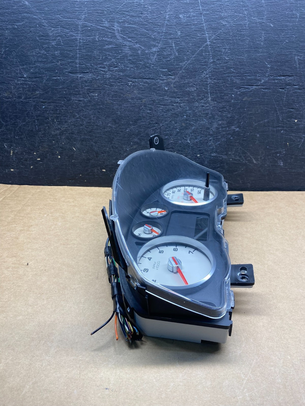 2006 Ford Five Hundred 500 Speedometer Cluster Gauge ah7090 DG1