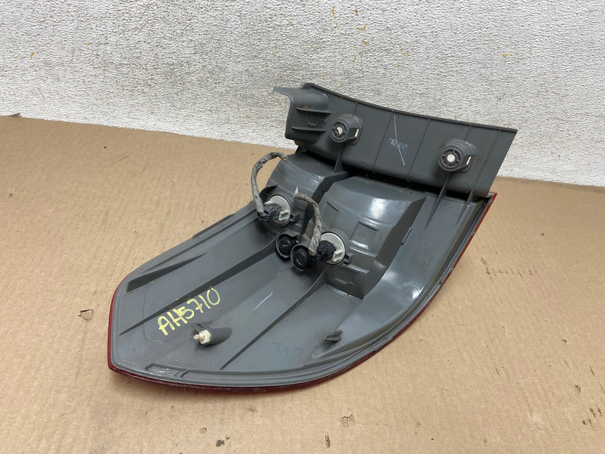 2005 2006 2007 Honda Odyssey Right Passenger RH Side Tail Light AH5710 LK6