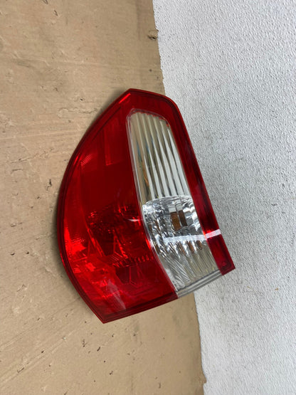 2005 2006 2007 Honda Odyssey Left Driver LH Side Tail Light AE9179 LK2