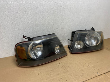 2004 to 2008 Ford F-150 F150 Left+Right Halogen Headlights AE5984 DW2