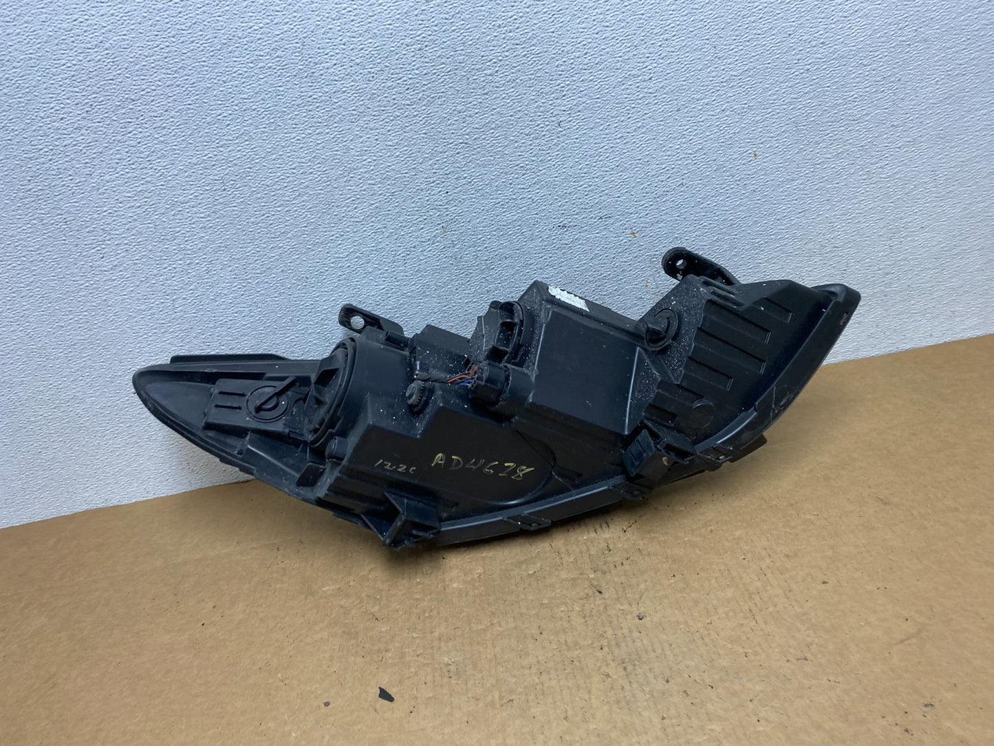 2017 - 2018 Hyundai Elantra Left Driver LH Side Headlight AD4628 DW7