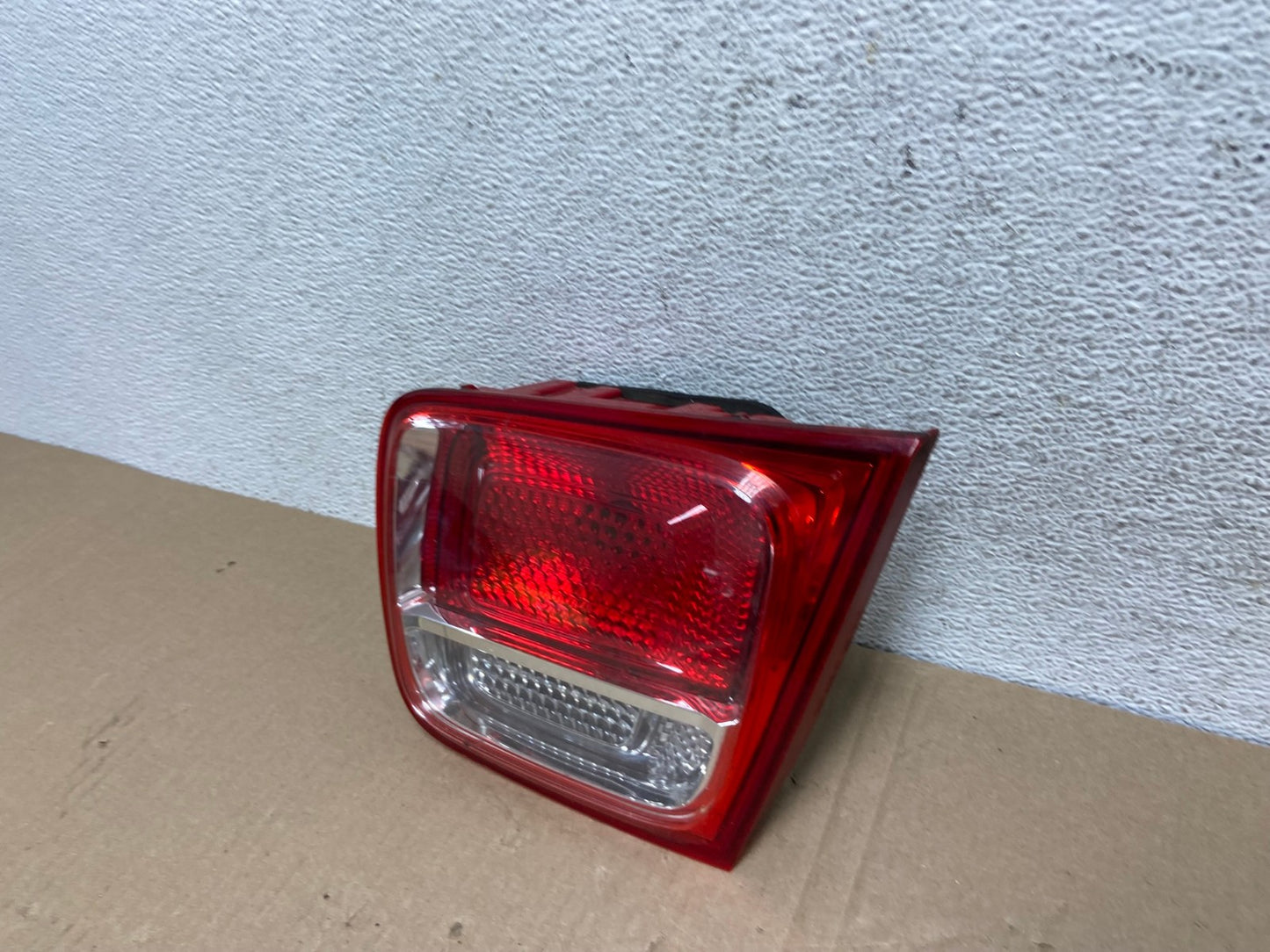 2013-2016 Chevrolet Malibu Right Passenger Rh Inner Tail Light AE9670 LK1