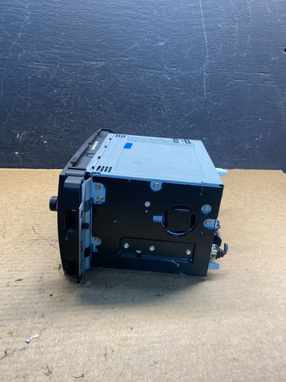 2011 2012 GMC Acadia Radio Display Screen AM/FM AUX AD9901 DG1
