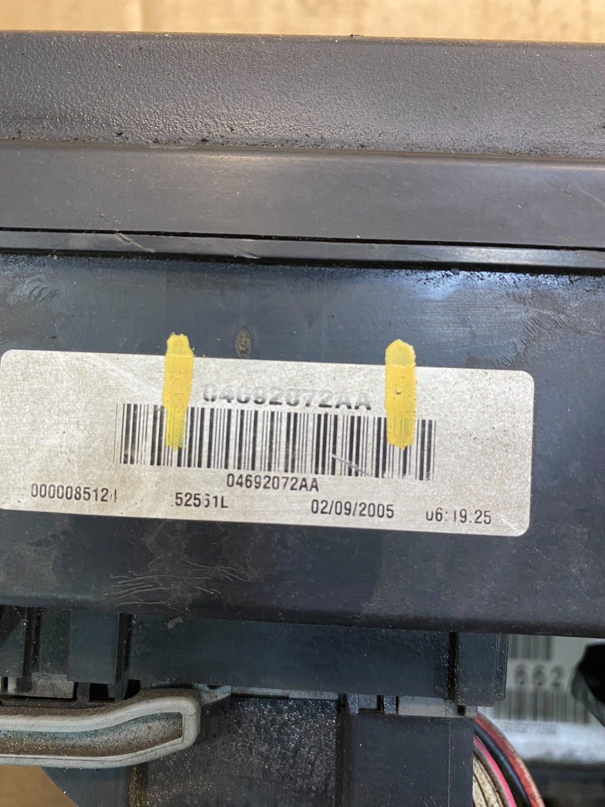 2005 Jeep Grand Cherokee Commander Fuse Box BCM Body Control Module AA7635 DG6