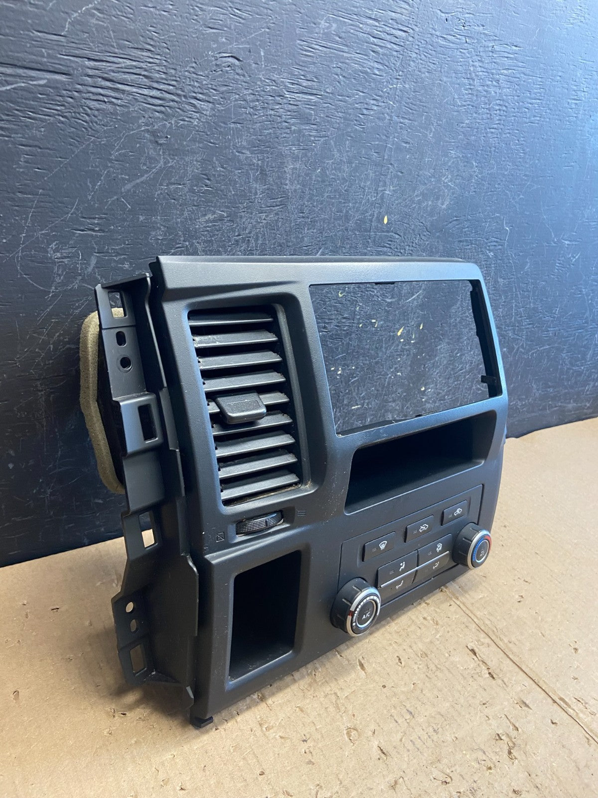 2012-2021 Nissan NV2500 NV3500 Radio Bezel Center Trim Climate Control AE4102 DG1