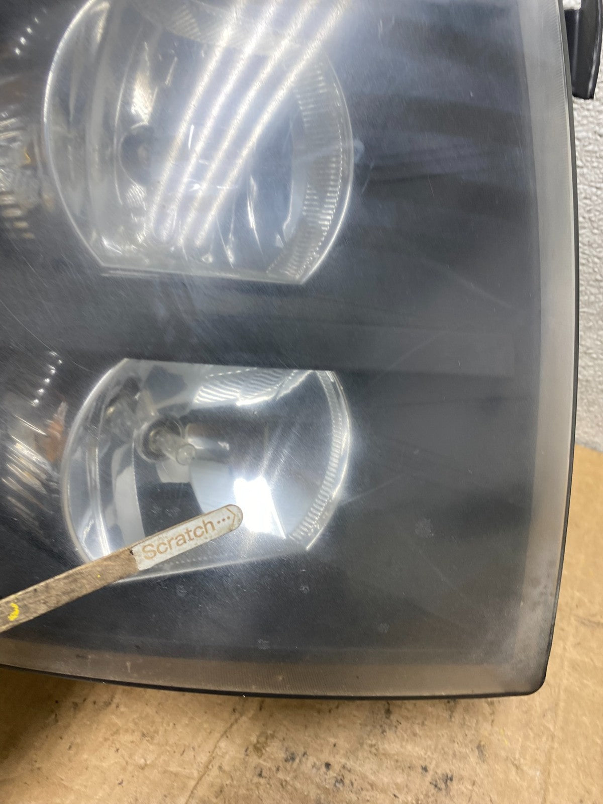 2007 to 2014 Chevrolet Silverado Left+Right Side Black Headlights T3342 DW3