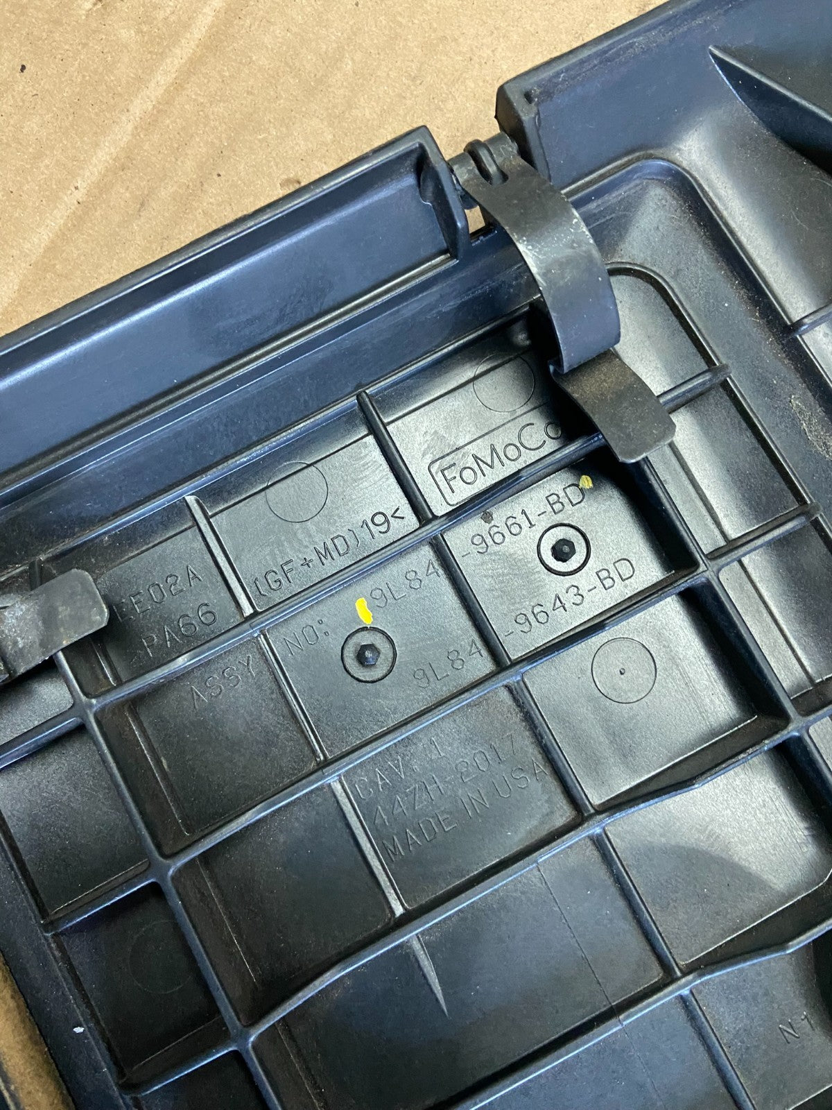 2008 to 2012 Ford Escape Engine Motor Cover Oem r7333 DG8