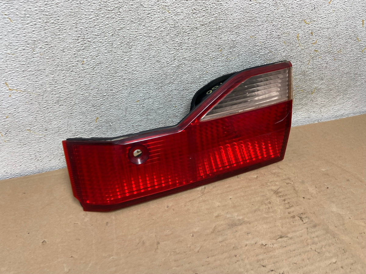 1998 to 2000 Honda Accord Right Passenger Side Inner Tail Light AH9450 LK2