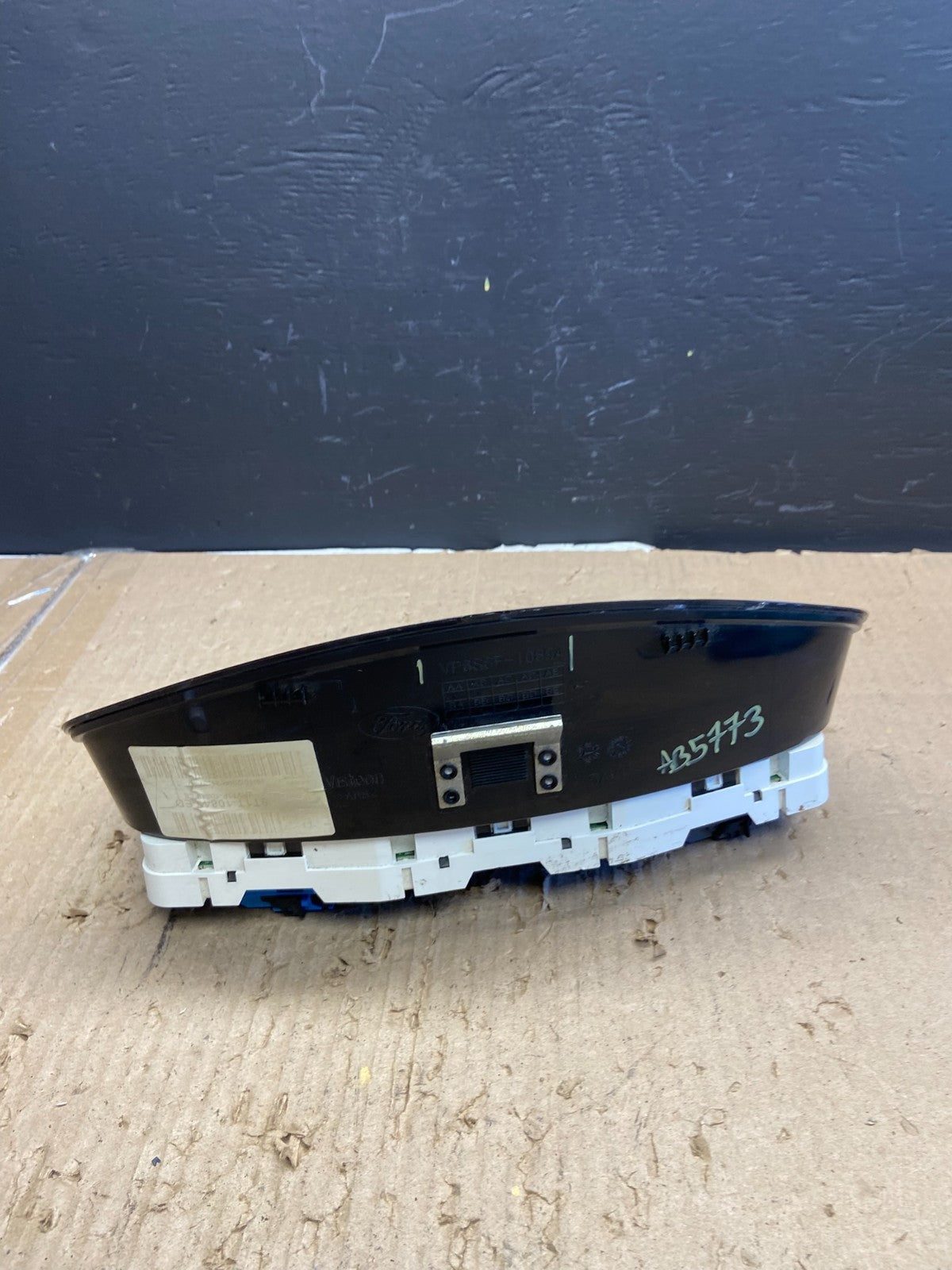 2011 to 2013 Ford Transit Connect Speedometer Gauge Cluster OEM ab5773 DG3